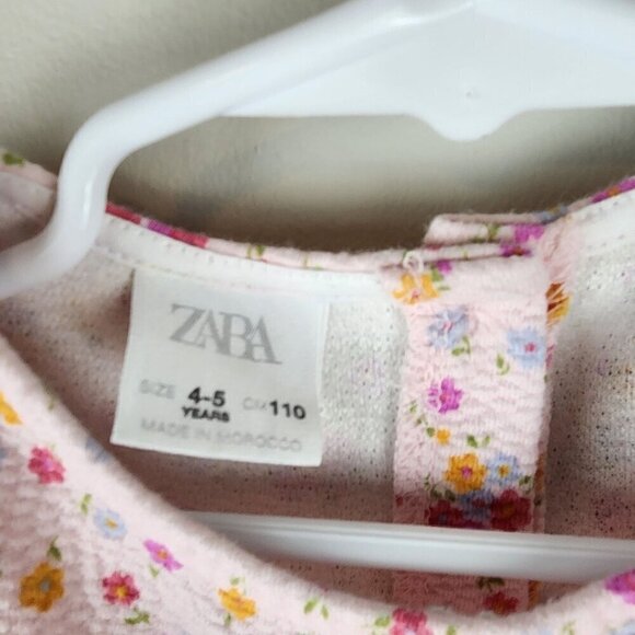 Zara Kids pink dress size 4-5 years Textured fabric flutter sleeves - Picture 3 of 10